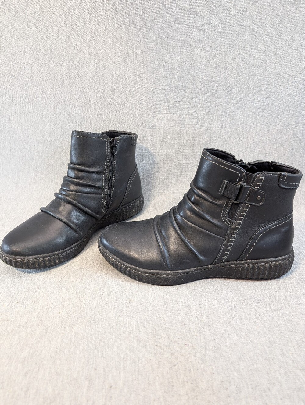 Clarks Caroline Orchid Ankle Boots Women's 8.5 Black Leather Side Zip
